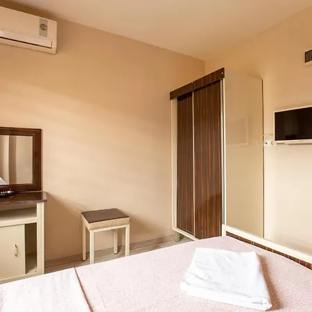 Отель Beyoglu Huzur 3*