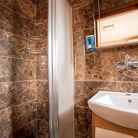 Beyoglu Huzur Hotel