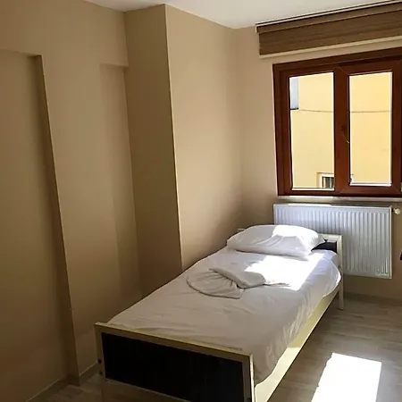 Beyoglu Huzur מלון 2*