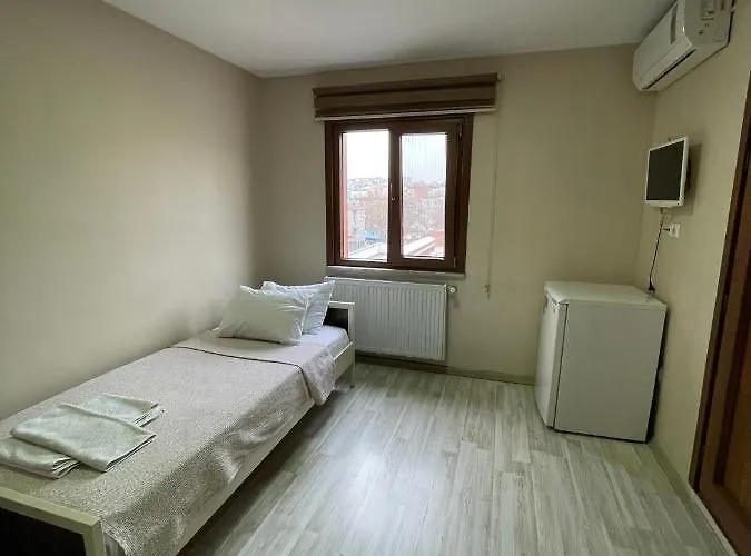 Beyoglu Huzur Hotel 2*