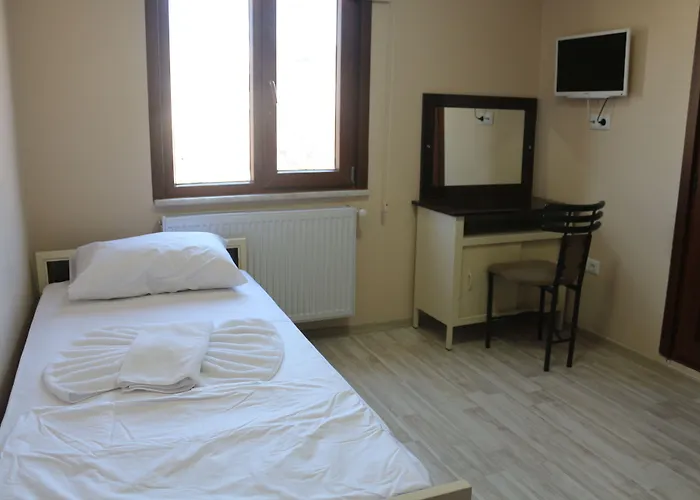 Beyoglu Huzur Hotel 2*